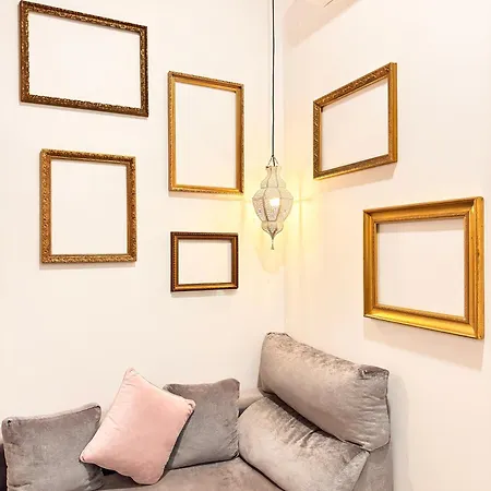 Palace House Hercules Homestay Seville