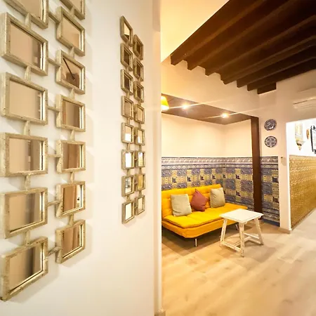 Palace House Hercules Homestay *