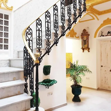 Privatunterkunft Palace House Hercules