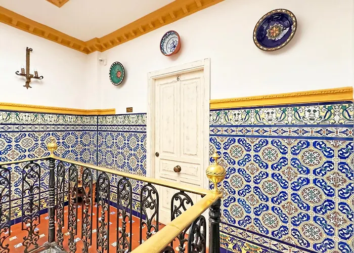 Palace House Hercules Проживание в семье Севилья