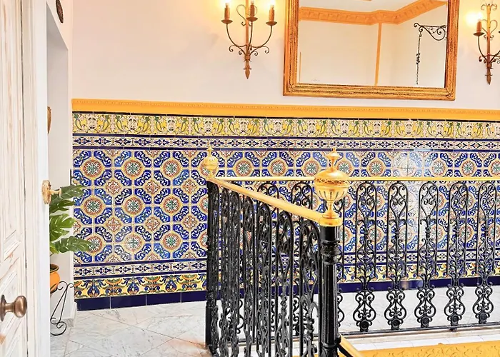 Palace House Hercules Проживание в семье *