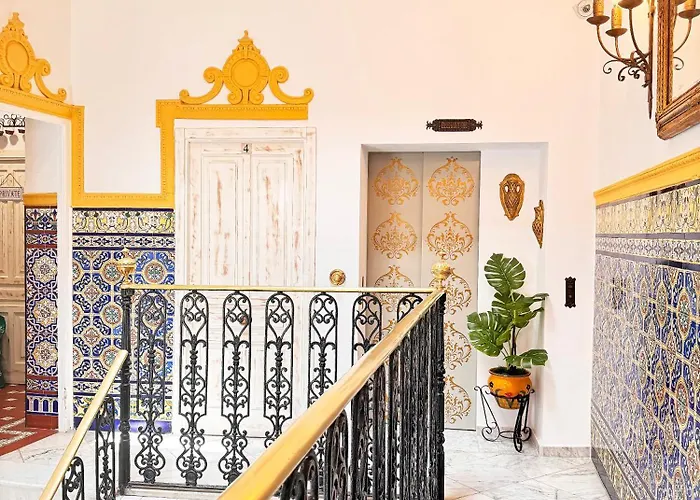 Проживание в семье Palace House Hercules