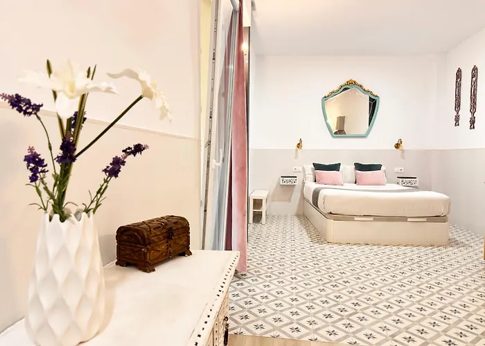 Проживание в семье Palace House Hercules