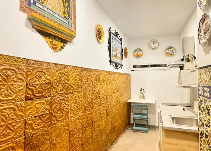 Palace House Hercules Проживание в семье *