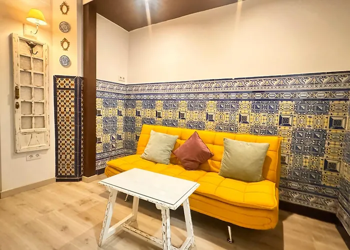 Palace House Hercules Проживание в семье Севилья